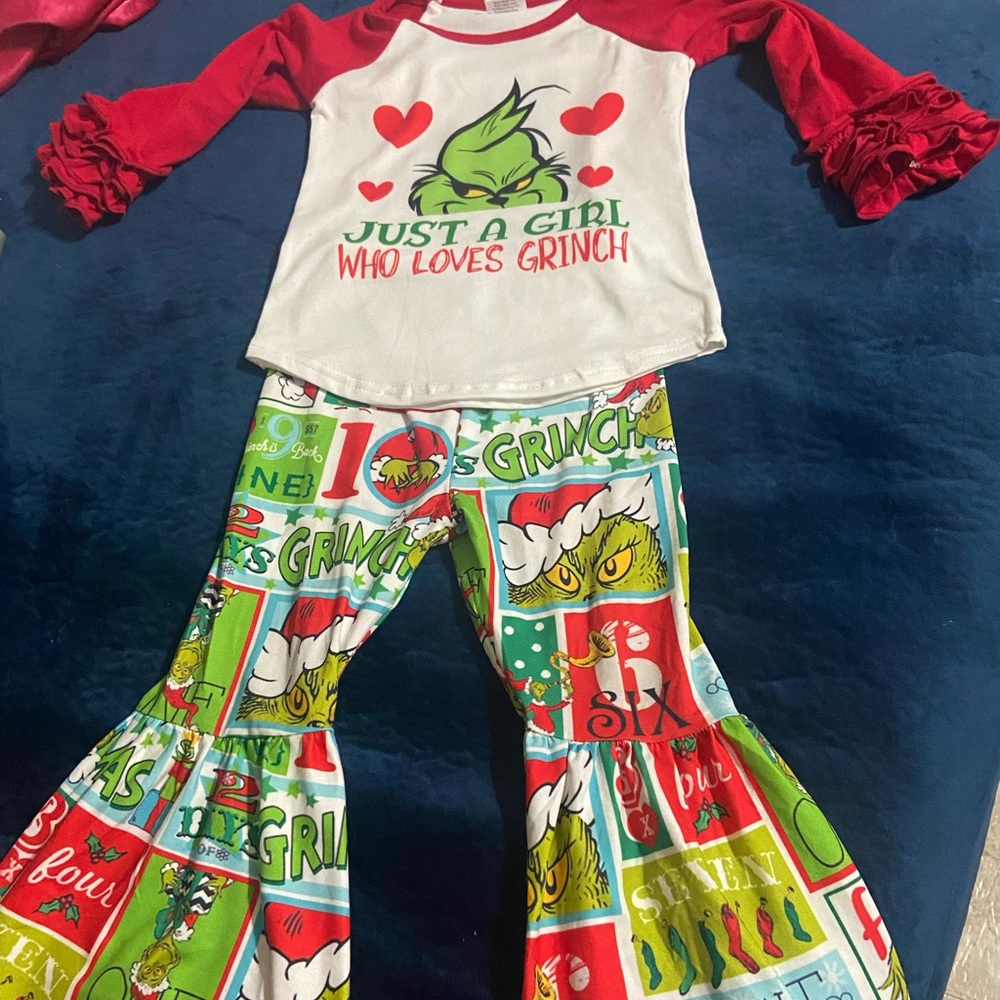 Grinch bell bottom outfit